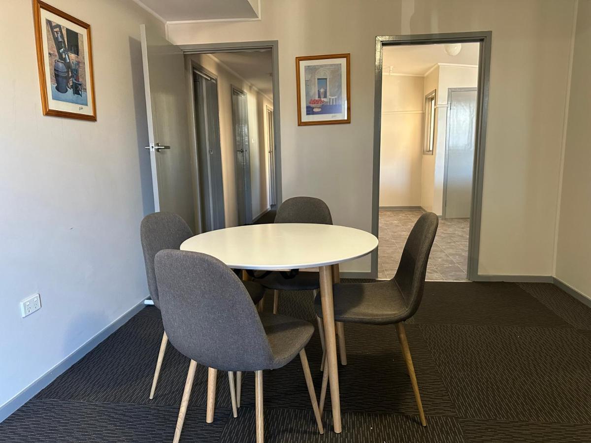 Copper City Motel Cobar Εξωτερικό φωτογραφία