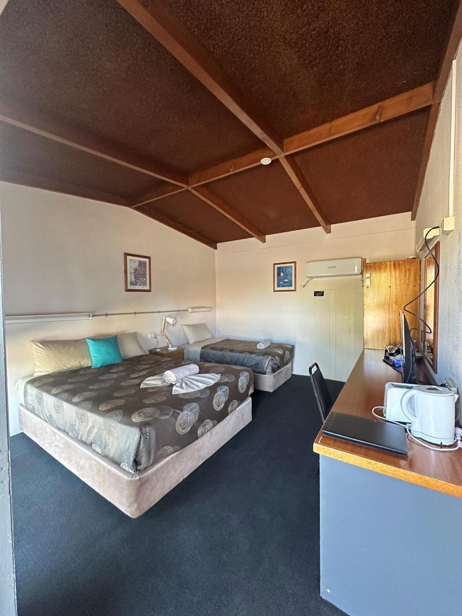 Copper City Motel Cobar Εξωτερικό φωτογραφία