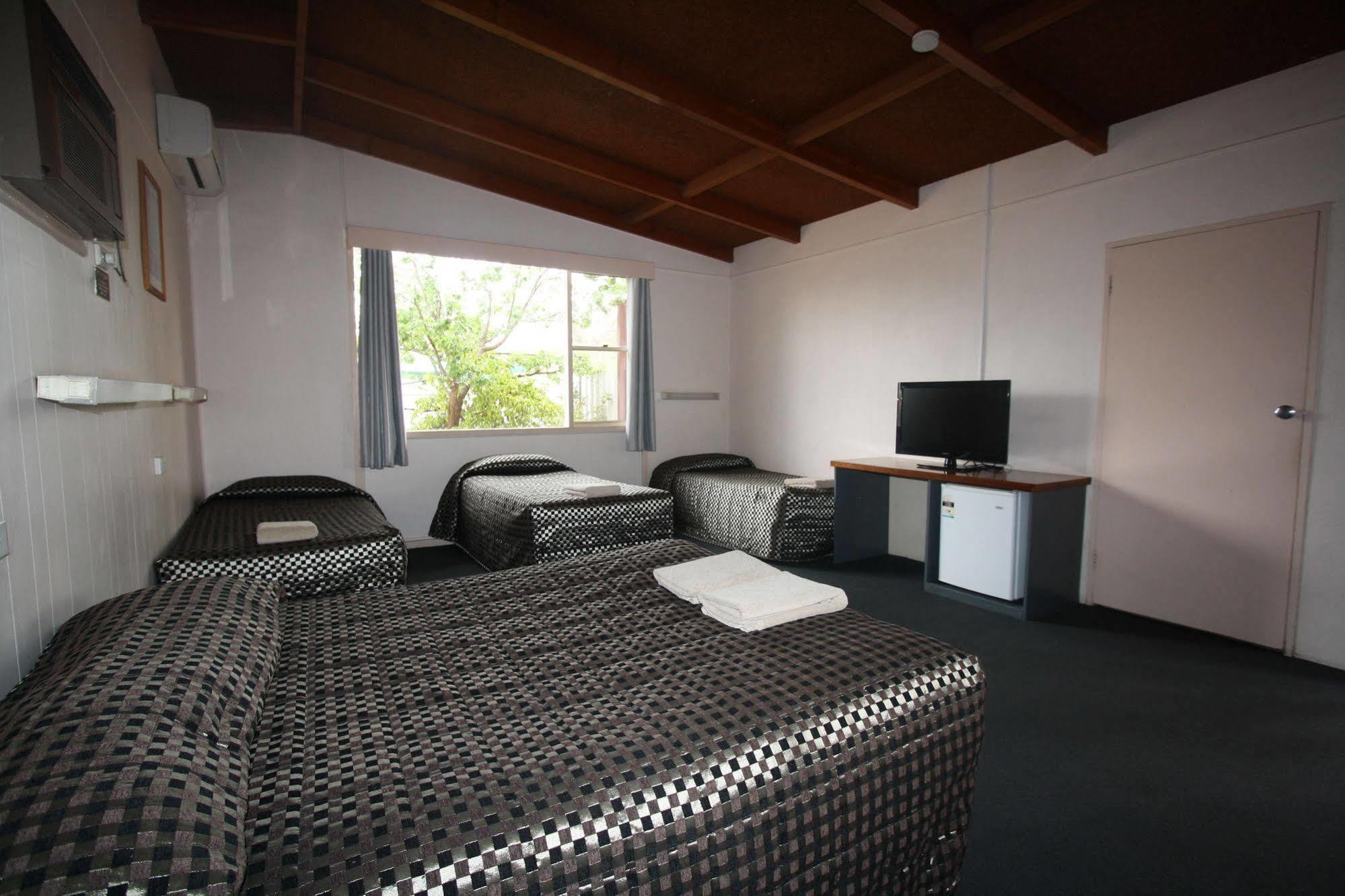 Copper City Motel Cobar Εξωτερικό φωτογραφία